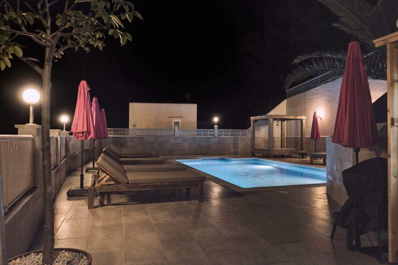 Apartamentos Catharina Maria Cala Llonga  Luaran gambar