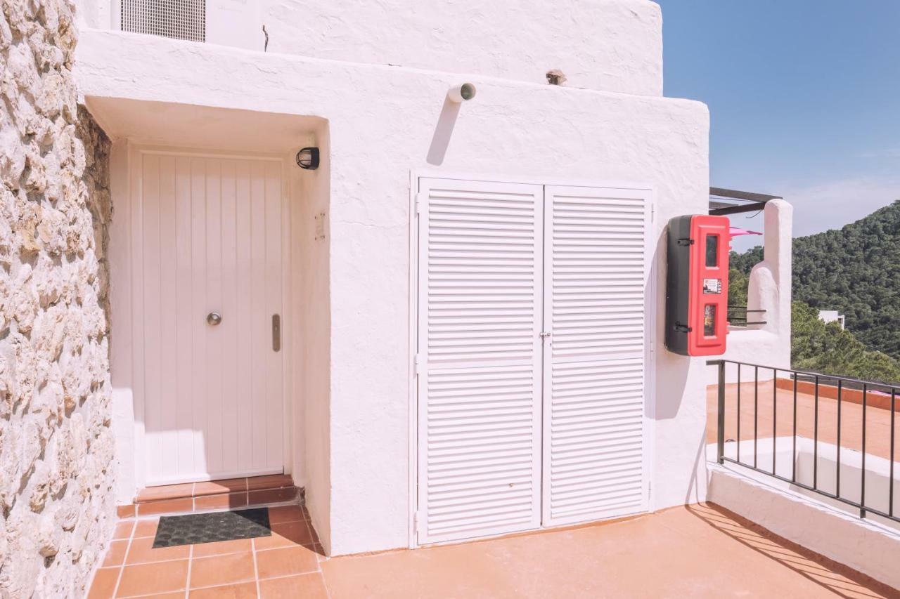 Apartamentos Catharina Maria Cala Llonga  Luaran gambar