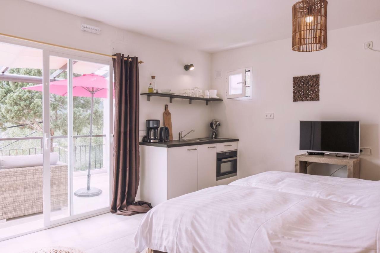 Apartamentos Catharina Maria Cala Llonga  Luaran gambar
