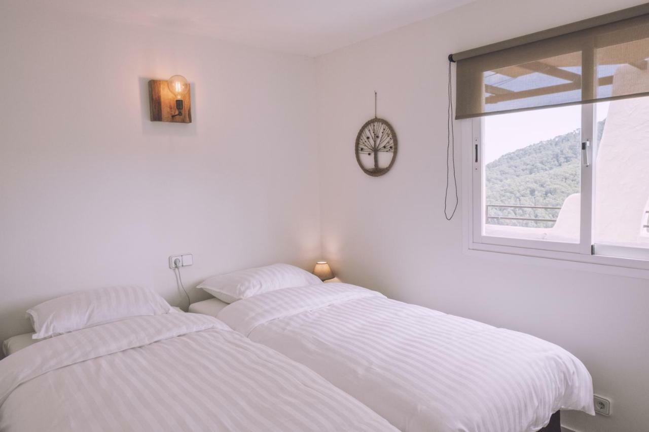 Apartamentos Catharina Maria Cala Llonga  Luaran gambar